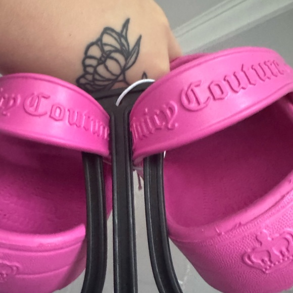 Juicy Couture Kids Pink Clogs NWT GLITTER CROWNS HEARTS STARS POOL BEACH GIRLY 💕 - Picture 4 of 5